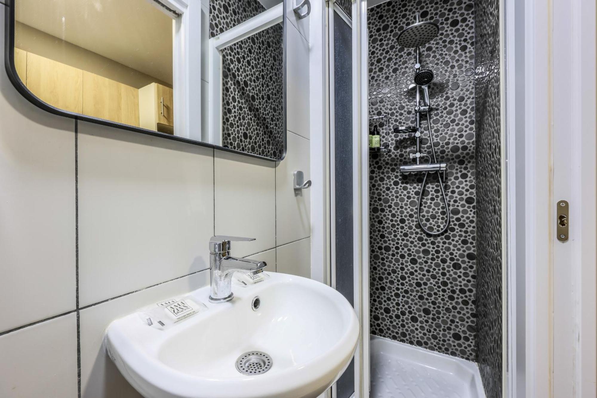 מדריד Nuevo Apartamento Funcional En Chamberi מראה חיצוני תמונה